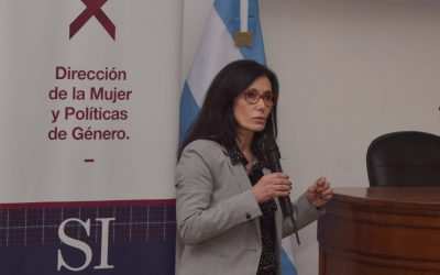 LAURA ABOJER EXPUSO SOBRE PARTO RESPETADO